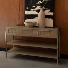 Yasu sidetable