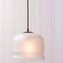 Micah hanglamp gekleurd glas van het woonmerk WOOOD