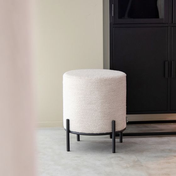 Troy poef op poten M 41x41x48cm boucle