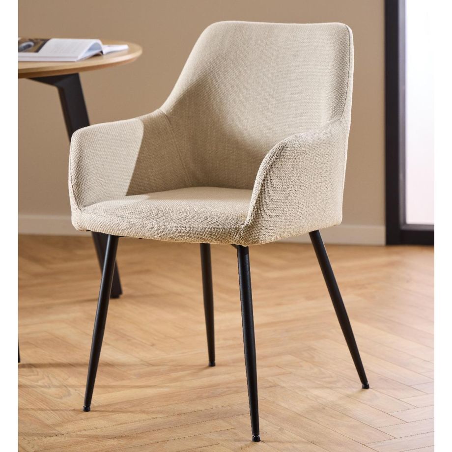 Nøra Lola armstoel | zwart metaal onderstel | stof Basel