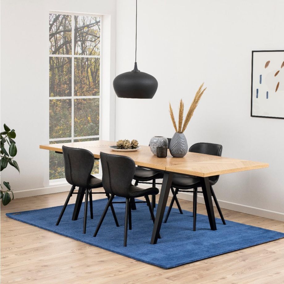 Aino eetkamerstoel | oak onderstel | PU retro - zwart