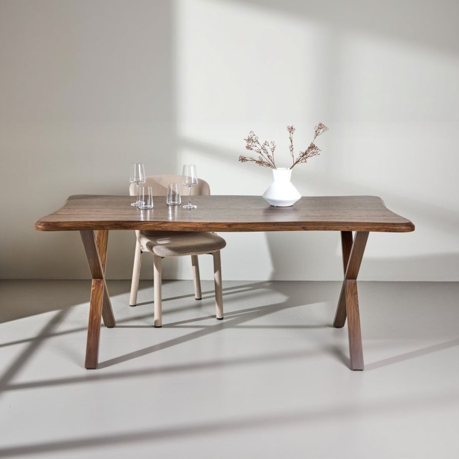 Svea Malik organische eettafel - 180 x 90 cm - walnootlook