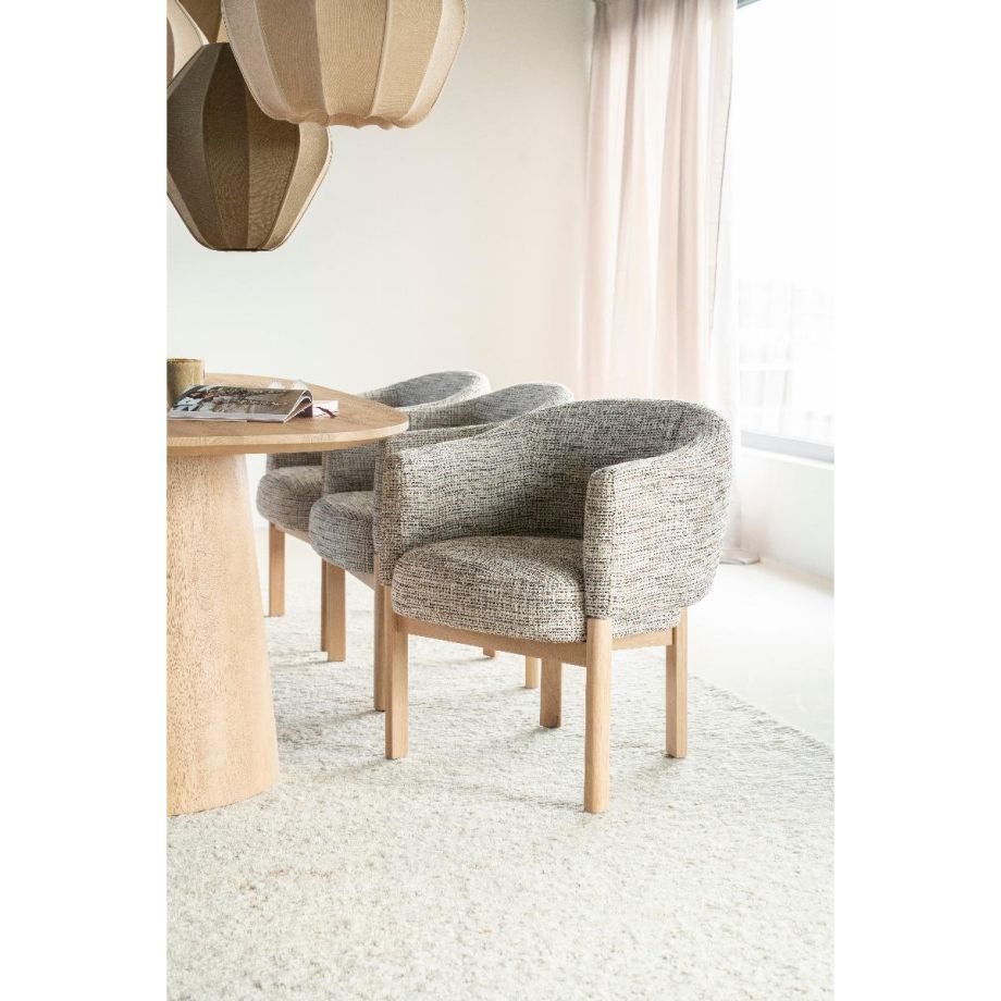 Eleonora Micha kuipstoel