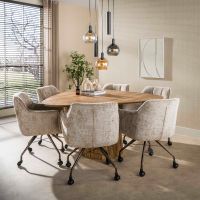 Fraaai Sedona eettafel driehoekig 150cm - massief mango zand