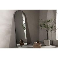 Cecilia spiegel gebogen - 66 x 193 cm - zwart