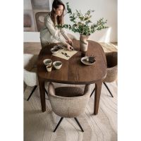 Taylor eettafel 140x120 cm - bruin