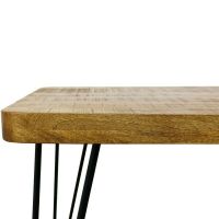 Industrial Triangle eetkamertafel van het woonmerk Kick Collection