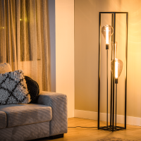 Jadah vloerlamp zwart staal 160 cm van het woonmerk Vurna