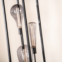 Jadah vloerlamp zwart staal 160 cm van het woonmerk Vurna