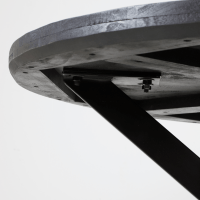  Eettafel Yellov rond van het woonmerk Light & Living