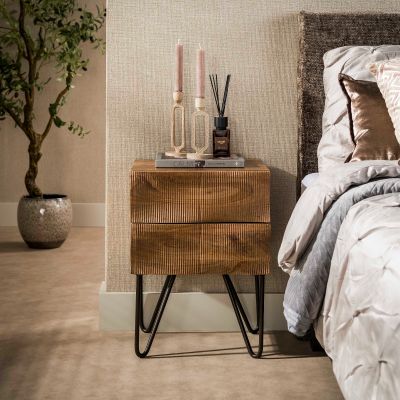 Fraaai Pioter nachtkastje 2 lades massief mango - zand